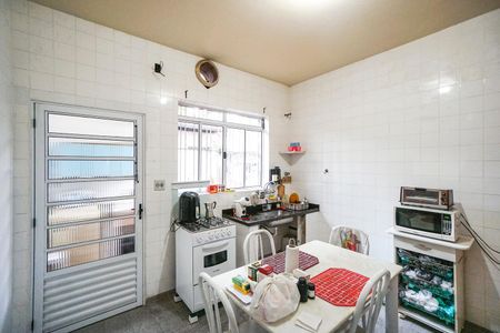 Casa à venda com 80m², 2 quartos e 2 vagasCozinha