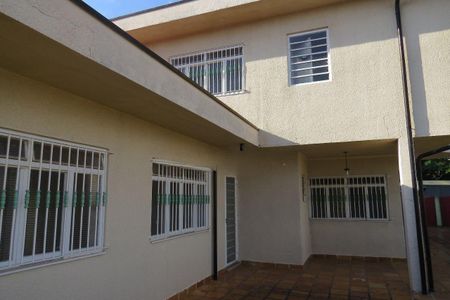 Casa à venda com 252m², 3 quartos e 15 vagas Casa à venda com 252m², 3 quartos e 15 vagasFoto 01