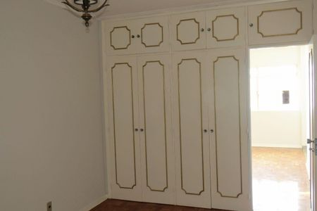 Foto 02 de casa à venda com 3 quartos, 252m² em Jardim Bonfim, Campinas