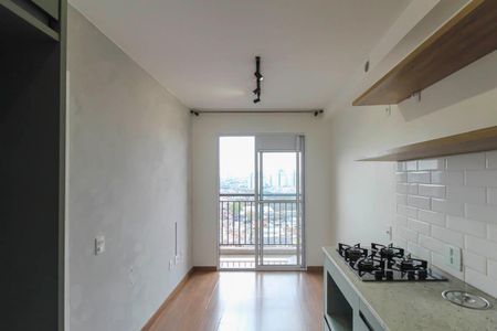 Sala/Cozinha de apartamento à venda com 1 quarto, 28m² em Vila Tolstoi, São Paulo