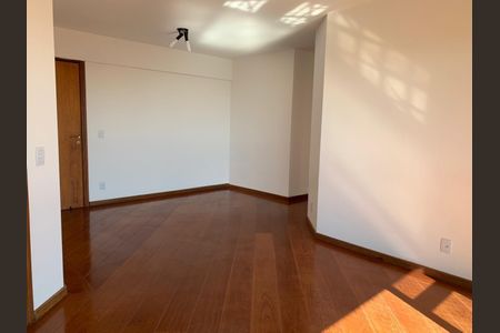 Apartamento à venda com 107m², 4 quartos e 2 vagasFoto 08