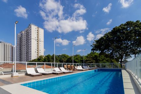 Apartamento à venda com 60m², 1 quarto e sem vagaÁrea comum - Piscina
