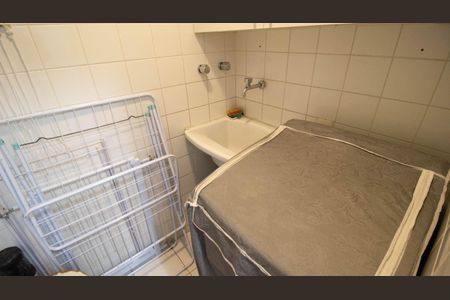 Apartamento à venda com 112m², 3 quartos e 2 vagas Apartamento à venda com 112m², 3 quartos e 2 vagasÁrea de Serviço