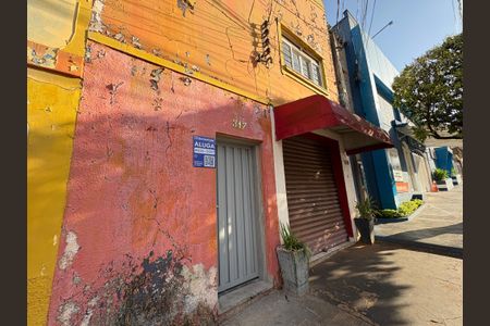 Casa para alugar com 50m², 1 quarto e sem vaga Casa para alugar com 50m², 1 quarto e sem vagaFachada