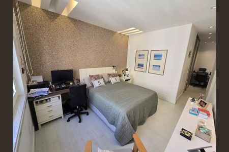 Apartamento à venda com 206m², 4 quartos e 1 vaga