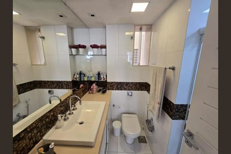 Apartamento à venda com 206m², 4 quartos e 1 vaga