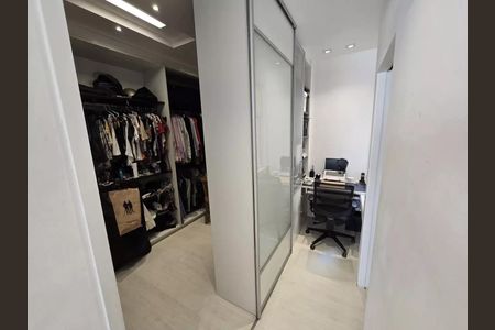 Apartamento à venda com 206m², 4 quartos e 1 vaga