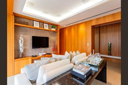 Apartamento à venda com 2 quartos, 123m² em Itaim Bibi, São Paulo