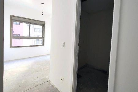 Apartamento à venda com 4 quartos, 212m² em Cerqueira César, São Paulo
