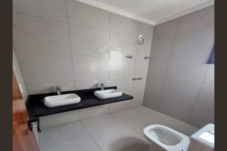 Casa à venda com 3 quartos, 120m² em Vila Carrão, São Paulo