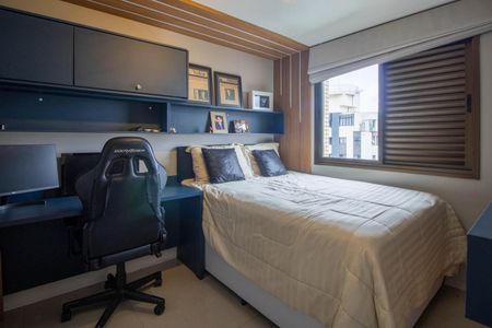 Apartamento à venda com 194m², 3 quartos e 2 vagasSuíte 2