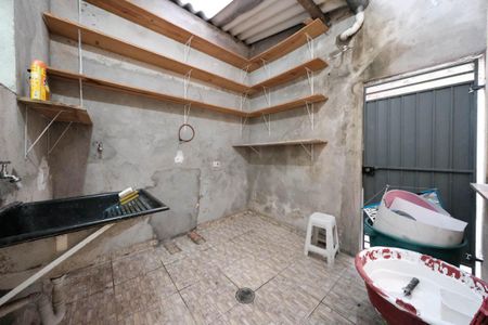 Casa para alugar com 78m², 2 quartos e 1 vagaÁrea de Serviço