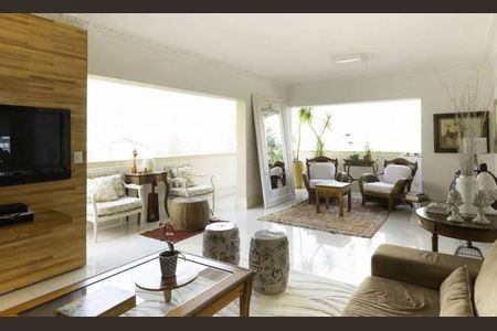 Casa à venda com 1 quarto, 300m² em Vila Lageado, São Paulo