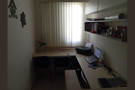 Casa à venda com 74m², 2 quartos e 1 vaga