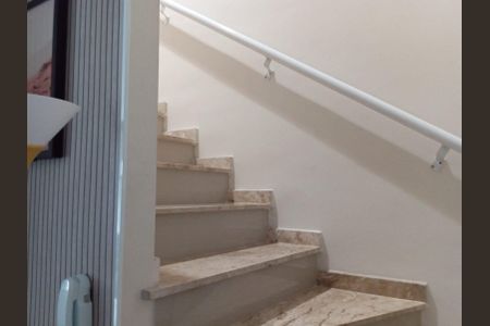 Casa à venda com 74m², 2 quartos e 1 vaga