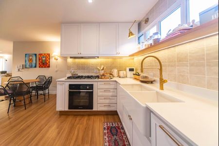 Apartamento à venda com 199m², 4 quartos e 2 vagasCozinha