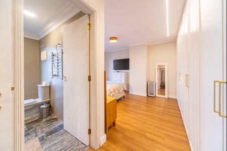 Apartamento à venda com 199m², 4 quartos e 2 vagasSuíte