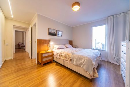 Apartamento à venda com 199m², 4 quartos e 2 vagasSuíte