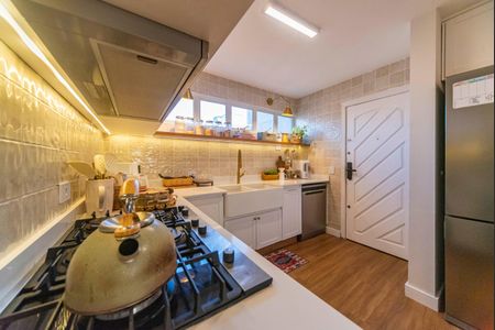 Apartamento à venda com 199m², 4 quartos e 2 vagasCozinha