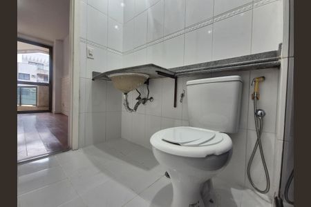 Apartamento para alugar com 115m², 2 quartos e 2 vagasBanheiro da Suíte