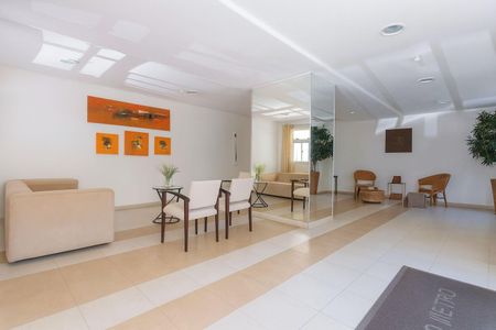 Apartamento à venda com 65m², 1 quarto e 2 vagasHall social