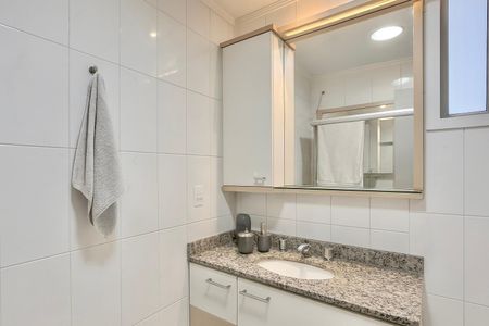 Apartamento à venda com 65m², 1 quarto e 2 vagasBanheiro da Suíte