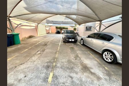 Apartamento à venda com 49m², 2 quartos e 1 vaga Apartamento à venda com 49m², 2 quartos e 1 vagaGaragens rotativas