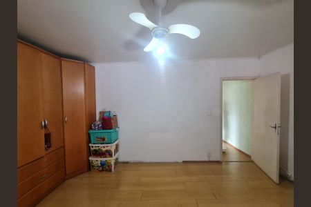 Casa à venda com 164m², 3 quartos e 3 vagas Casa à venda com 164m², 3 quartos e 3 vagasQuarto