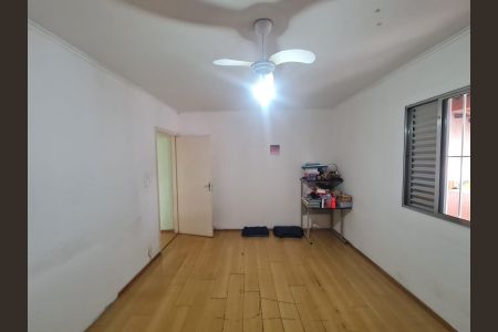 Casa à venda com 164m², 3 quartos e 3 vagas Casa à venda com 164m², 3 quartos e 3 vagasQuarto