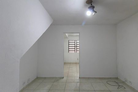 Casa à venda com 150m², 4 quartos e 2 vagas Casa à venda com 150m², 4 quartos e 2 vagasSala
