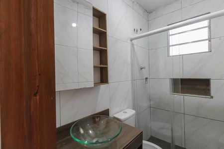 Casa à venda com 150m², 4 quartos e 2 vagas Casa à venda com 150m², 4 quartos e 2 vagasBanheiro