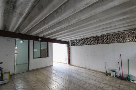Casa à venda com 150m², 4 quartos e 2 vagas Casa à venda com 150m², 4 quartos e 2 vagasGaragem