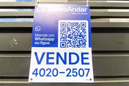 Apartamento à venda com 45m², 2 quartos e 1 vaga Apartamento à venda com 45m², 2 quartos e 1 vagaPlaca na Fachada