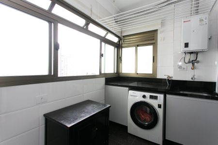 Apartamento à venda com 106m², 3 quartos e 2 vagasÁrea de Serviço