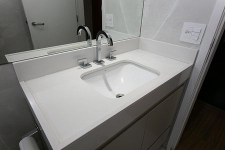 Apartamento à venda com 106m², 3 quartos e 2 vagasBanheiro da Suíte