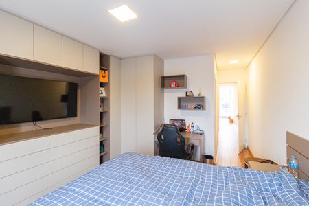 Casa à venda com 180m², 3 quartos e 6 vagasQuarto 3