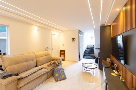 Sala de casa à venda com 3 quartos, 180m² em Vila Osasco, Osasco