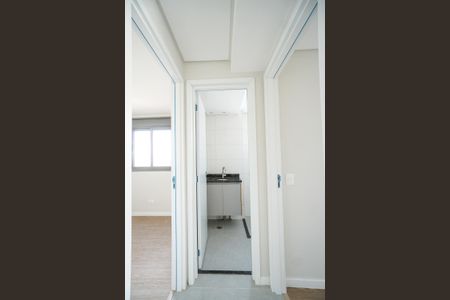 Apartamento para alugar com 45m², 2 quartos e sem vaga Apartamento para alugar com 45m², 2 quartos e sem vagaHall do banheiro
