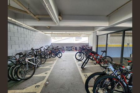 Apartamento à venda com 63m², 2 quartos e 1 vaga Apartamento à venda com 63m², 2 quartos e 1 vagaÁrea comum - Bicicletario