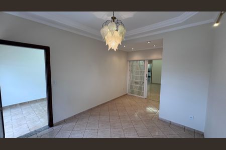 Sala de casa para alugar com 4 quartos, 300m² em Jardim Aurelia, Campinas