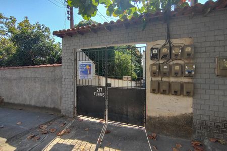 Casa de condomínio para alugar com 40m², 2 quartos e sem vaga Casa de condomínio para alugar com 40m², 2 quartos e sem vagaFachada+ Plaquinha