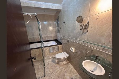 Casa à venda com 175m², 3 quartos e 2 vagas Casa à venda com 175m², 3 quartos e 2 vagasBanheiro da Suíte