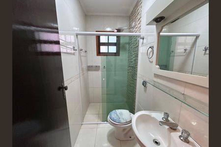 Casa à venda com 175m², 3 quartos e 2 vagas Casa à venda com 175m², 3 quartos e 2 vagasBanheiro 1