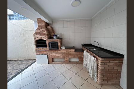 Casa à venda com 175m², 3 quartos e 2 vagas Casa à venda com 175m², 3 quartos e 2 vagasChurrasqueira