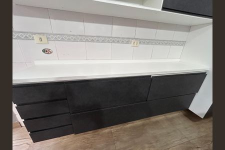 Casa à venda com 175m², 3 quartos e 2 vagas Casa à venda com 175m², 3 quartos e 2 vagasCozinha