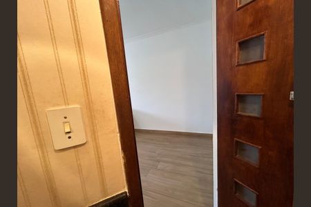 Casa à venda com 175m², 3 quartos e 2 vagas Casa à venda com 175m², 3 quartos e 2 vagasLavabo