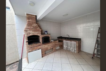 Casa à venda com 175m², 3 quartos e 2 vagas Casa à venda com 175m², 3 quartos e 2 vagasChurrasqueira