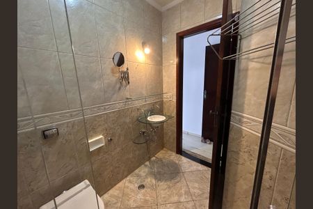 Casa à venda com 175m², 3 quartos e 2 vagas Casa à venda com 175m², 3 quartos e 2 vagasBanheiro da Suíte