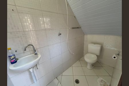 Casa à venda com 175m², 3 quartos e 2 vagas Casa à venda com 175m², 3 quartos e 2 vagasBanheiro 2