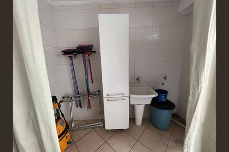 Casa à venda com 175m², 3 quartos e 2 vagas Casa à venda com 175m², 3 quartos e 2 vagasÁrea de Serviço